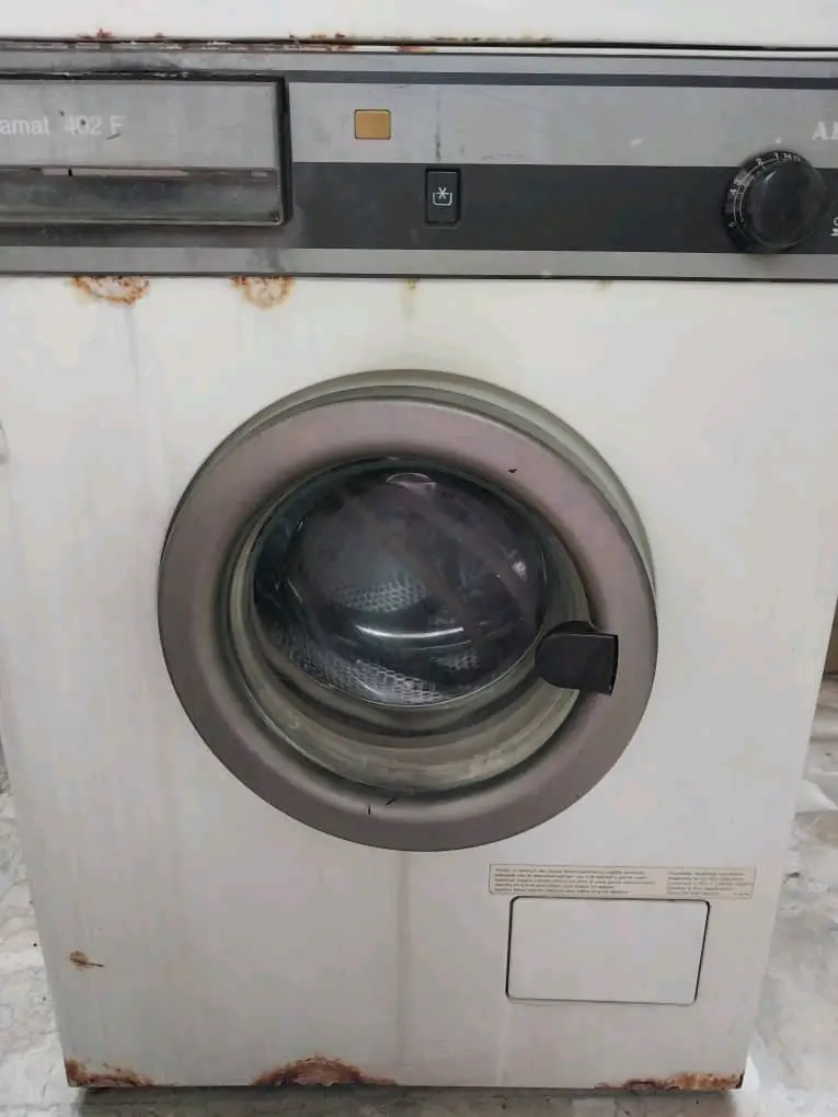 للبيع غسالة AEG Lavamat 402F