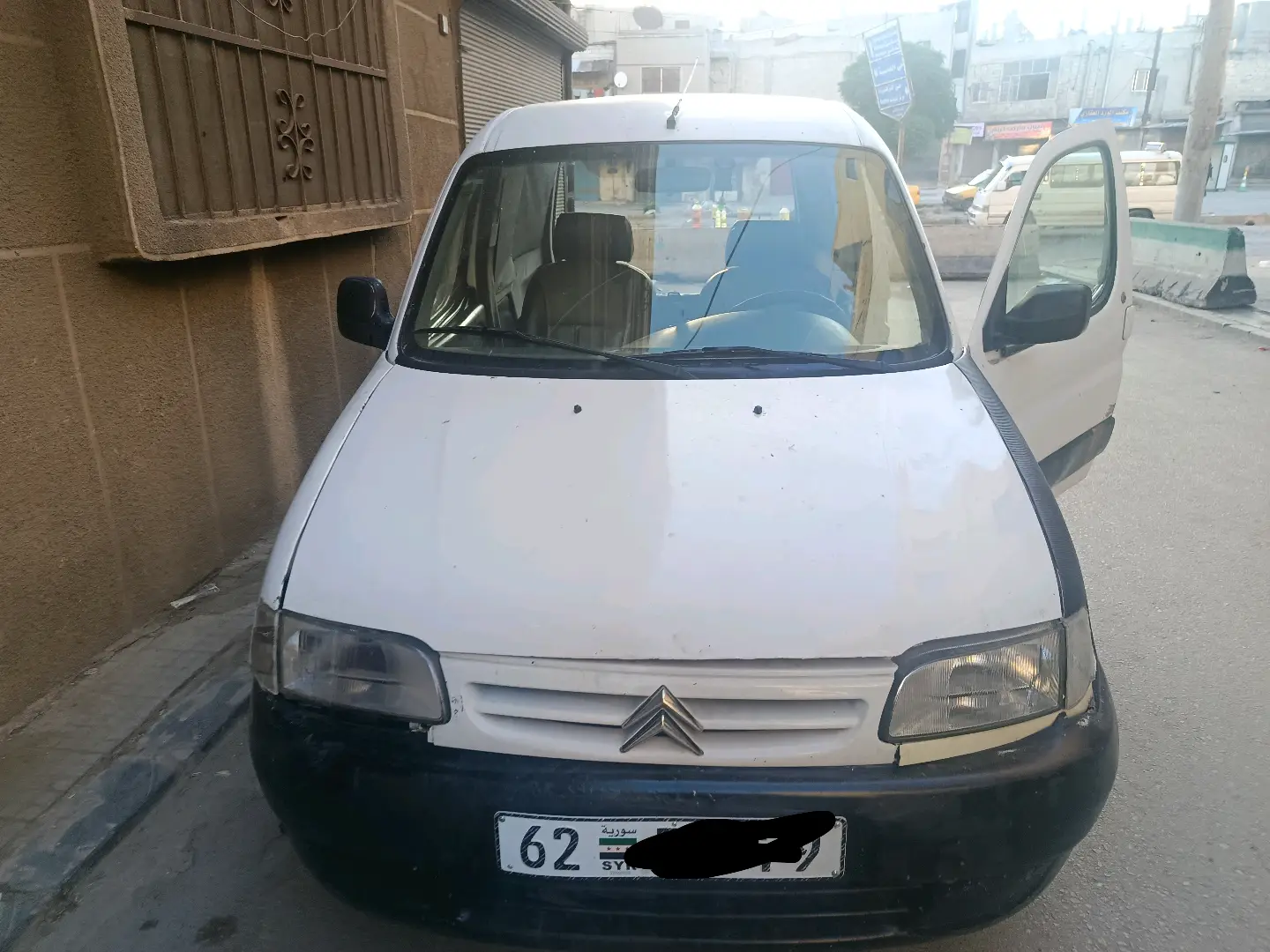 سيارة العائلة والعمل