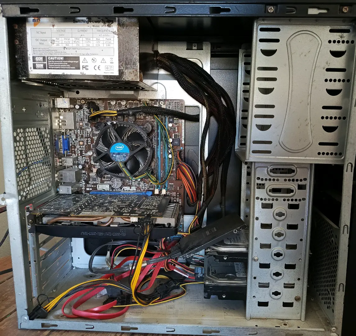 كمبيوتر للبيع i7/1060